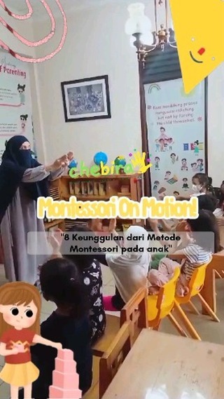 Bissmillah Salah satu kegiatan di kelas Montessori adalah membuka dan menutup pintu.